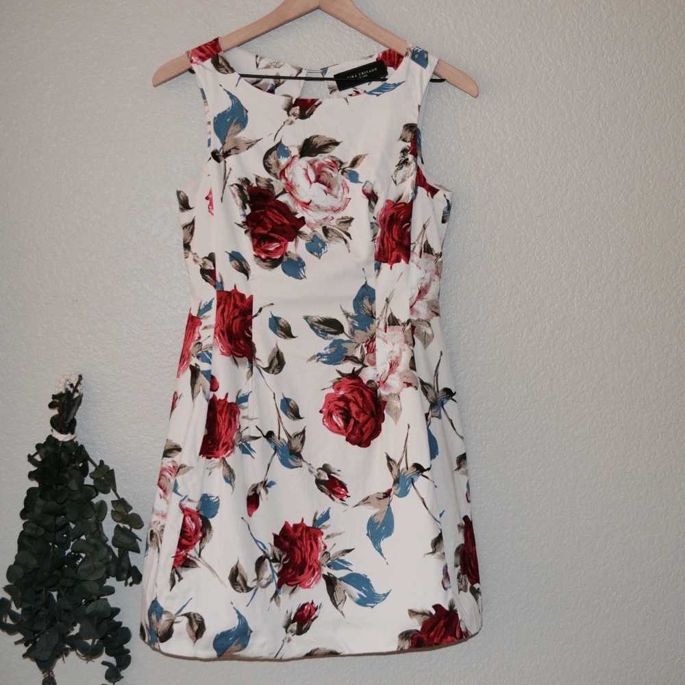 Akira Red and Ivory Floral Keyhole Dress Sz S